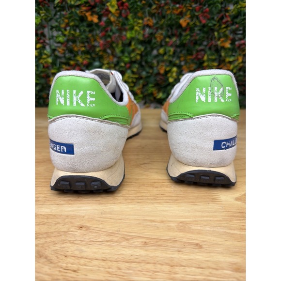 nike challenger og label maker